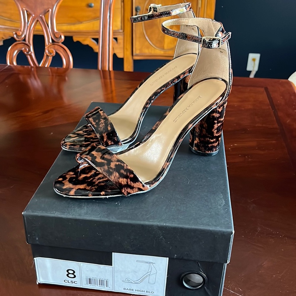 Banana Republic strappy heel